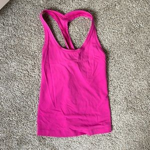 Lululemon nulu tank
